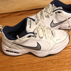 Nike Air Monarch Men’s size 10 shoes  415445-102